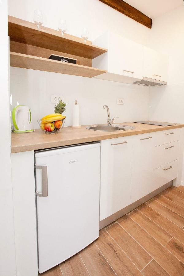 Studio Apartments Tara Задар Экстерьер фото