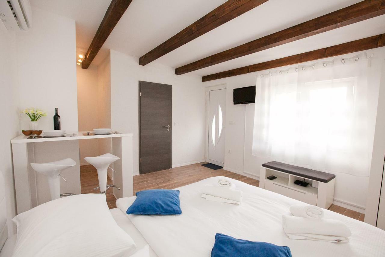 Studio Apartments Tara Задар Экстерьер фото